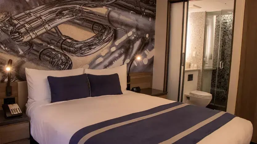 Queen superior room