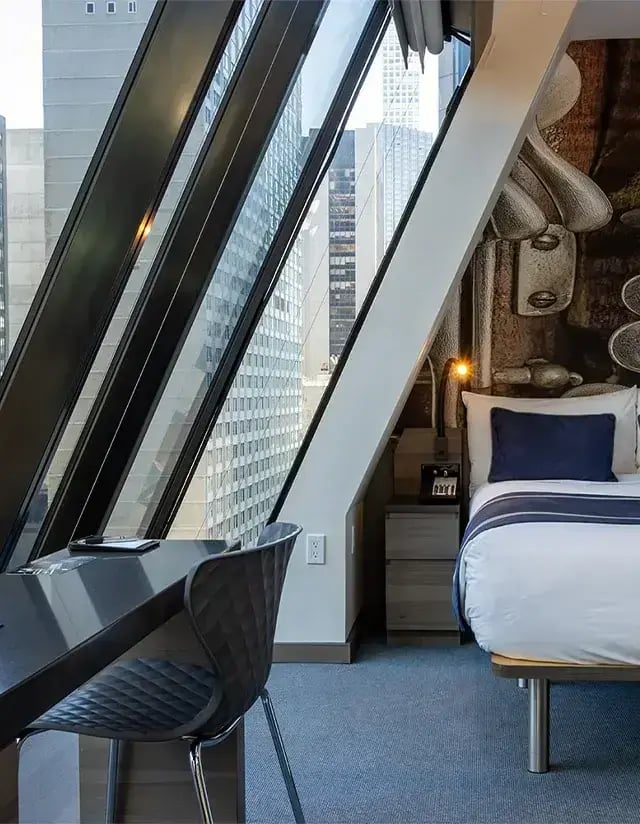 Rooms & Suites