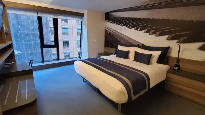 Junior superior suite
