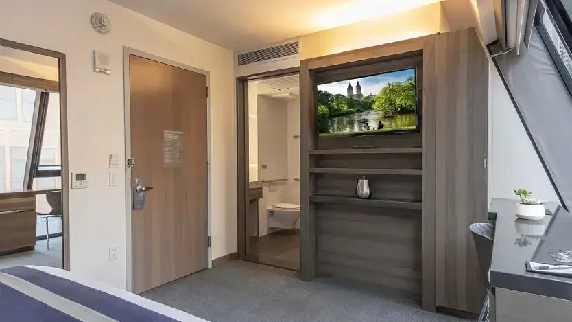 Queen junior suite
