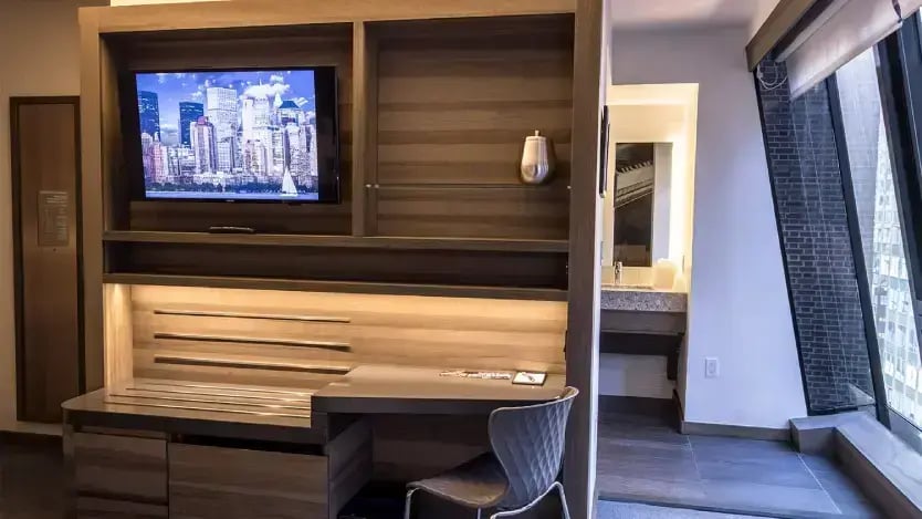 Junior queen hotel suite