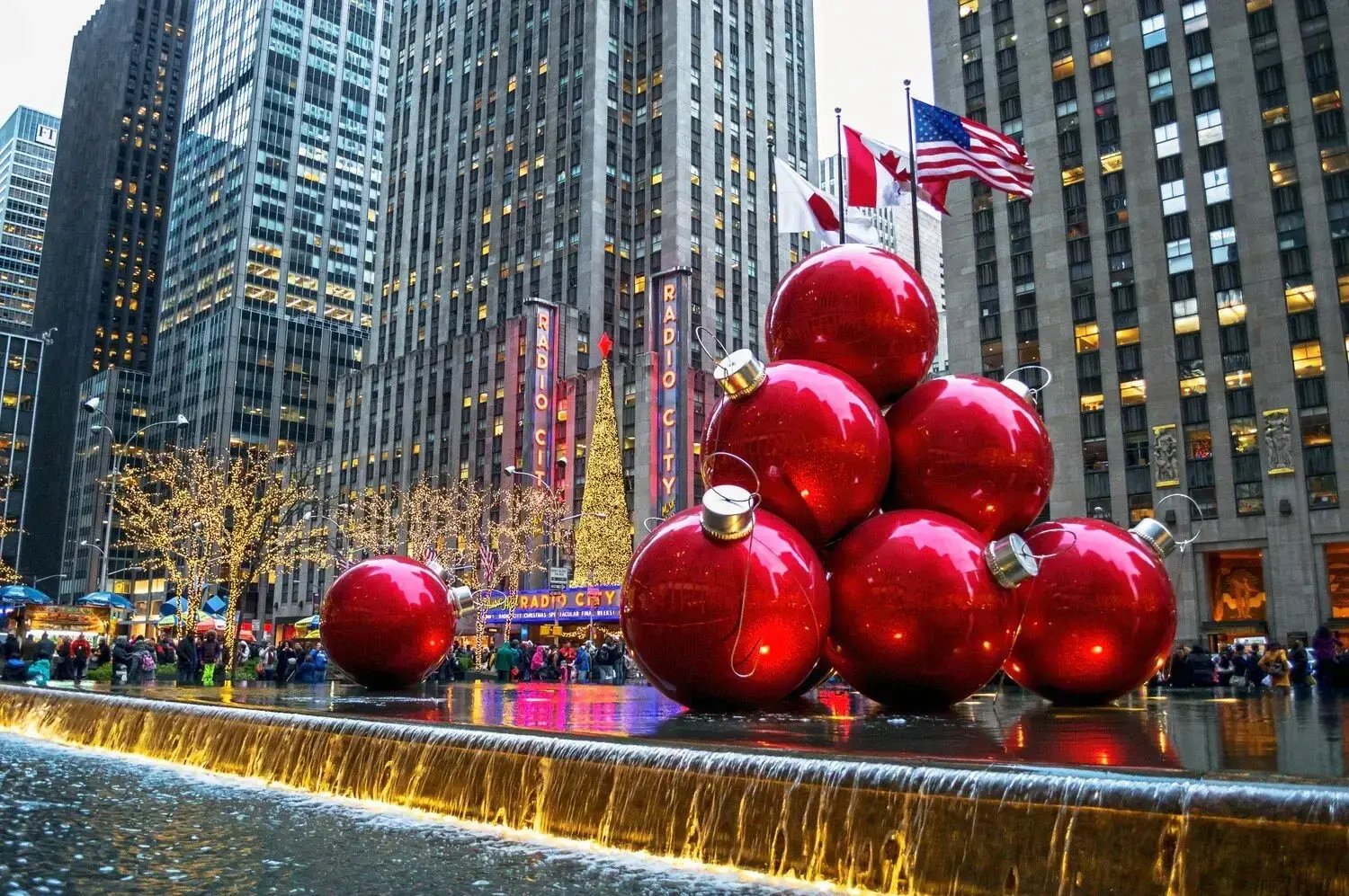 Hotels by Radio City Music Hall - Image by Andrew F. Kazmierski / Shutterstock.com